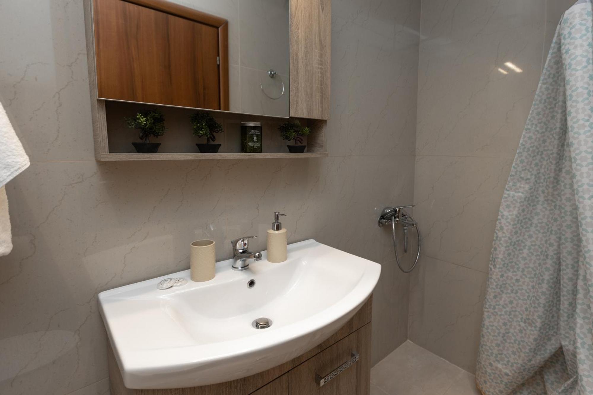 Le Alex Appartement Thessaloniki Buitenkant foto